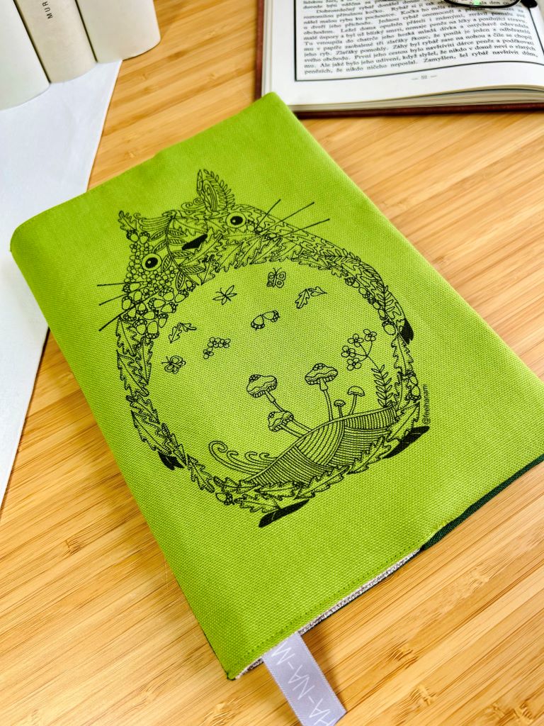 obal na knihu "Totoro" malý