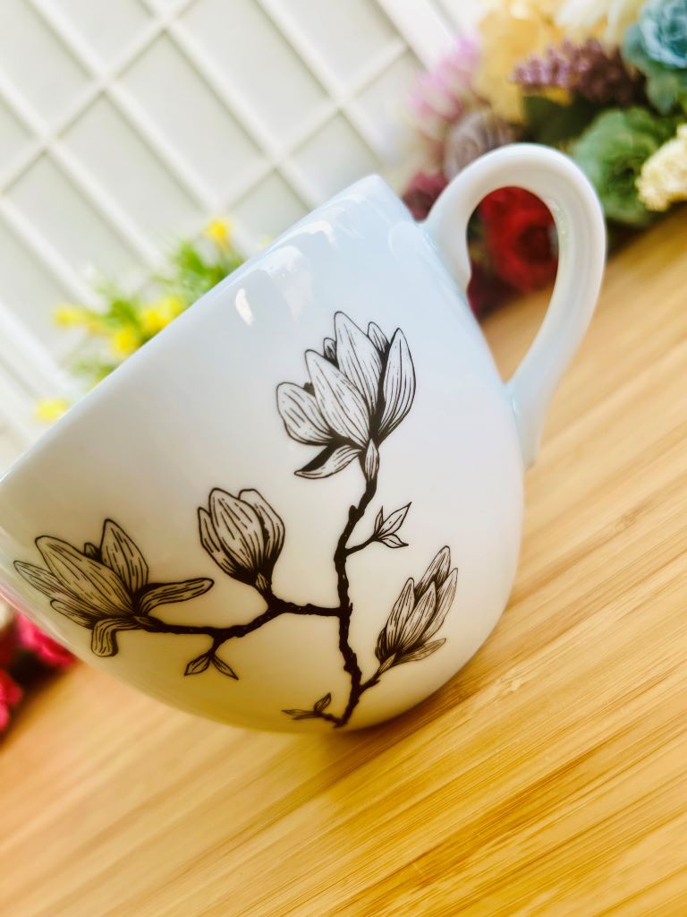hrnek široký "Magnolie" se zlatou 480 ml