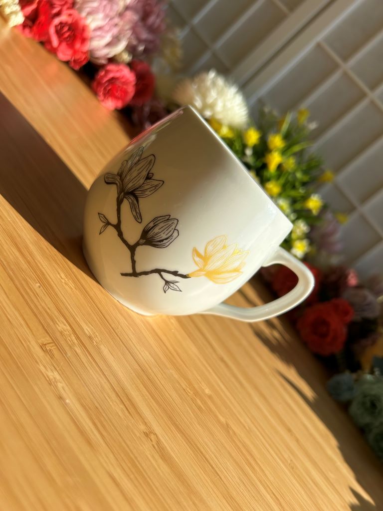 hrnek "Magnolie" se zlatou 300 ml