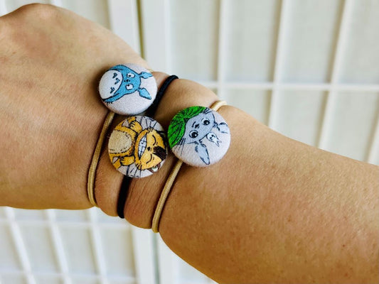 malá gumička do vlasů "Totoro a další lesní duchové"