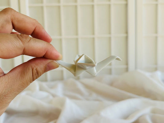 porcelánový origami jeřáb "Bílý" stojící