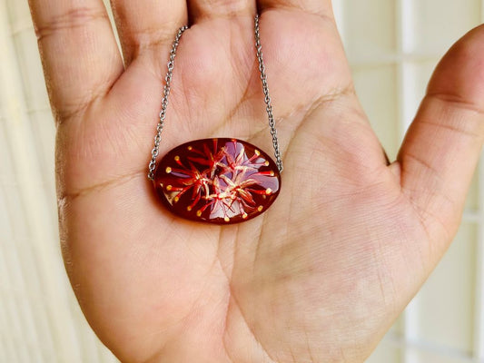 náhrdelník "Pavoučí lilie" medový karneol