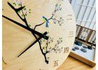 Luxusní dřevěné hodiny "Ptáček na sakuře" 29 cm