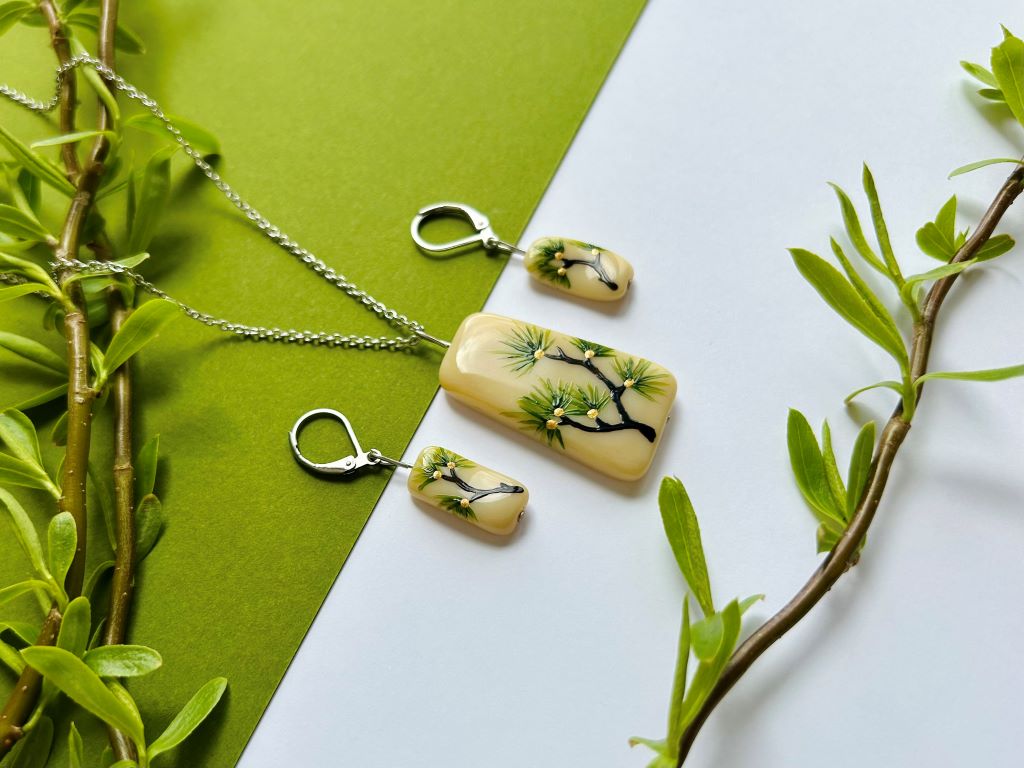 sada skleněných šperků "Dlouhověká borovice" náhrdelník a náušnice