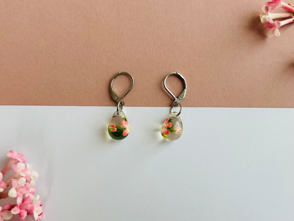 sada skleněných šperků "Květ sakury" náhrdelník a náušnice