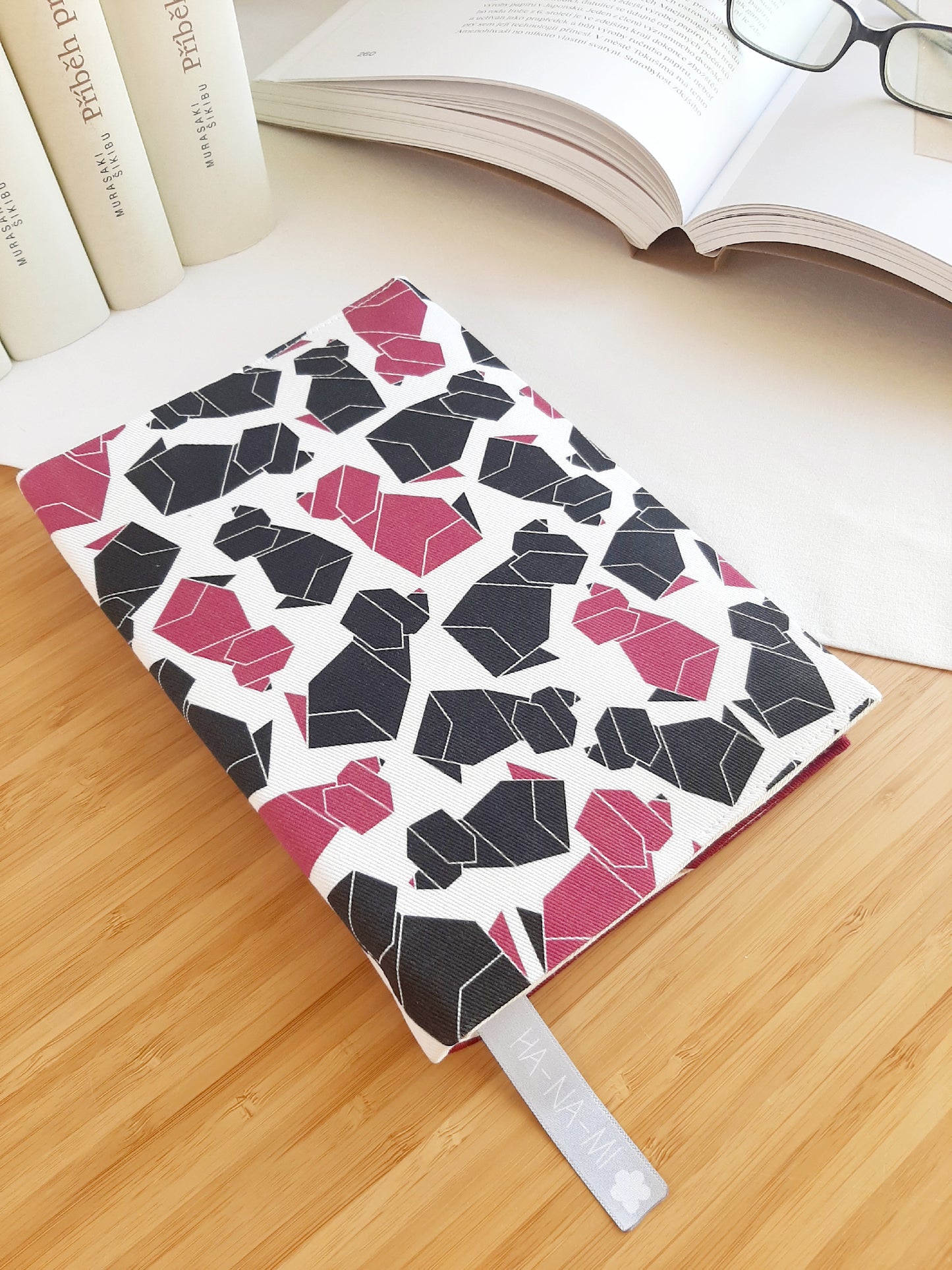 obal na knihu "Origami štěně bordó" malý