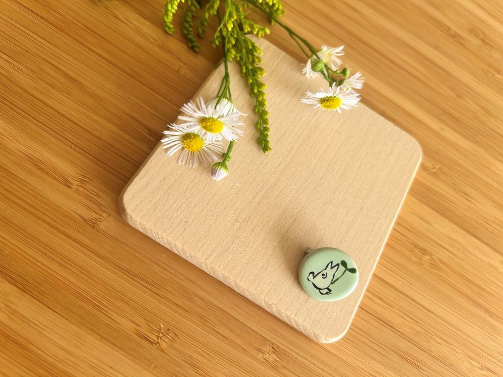 keramická mini brož "Totoro"