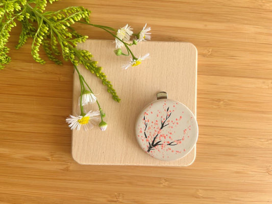 keramická spona/brož "Ráno pod sakurou"