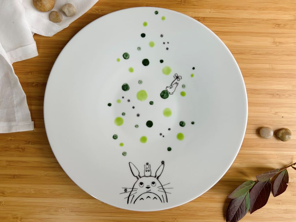 talíř servírovací "Totoro" průměr 28 cm