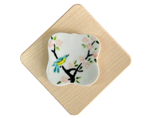 odkladač na hůlky čtvercový "Ptáček na sakuře" 5,5x5,5 cm
