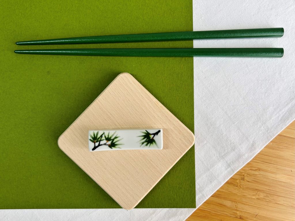 odkladač na hůlky  "Dlouhověká borovice" 6x1,5 cm