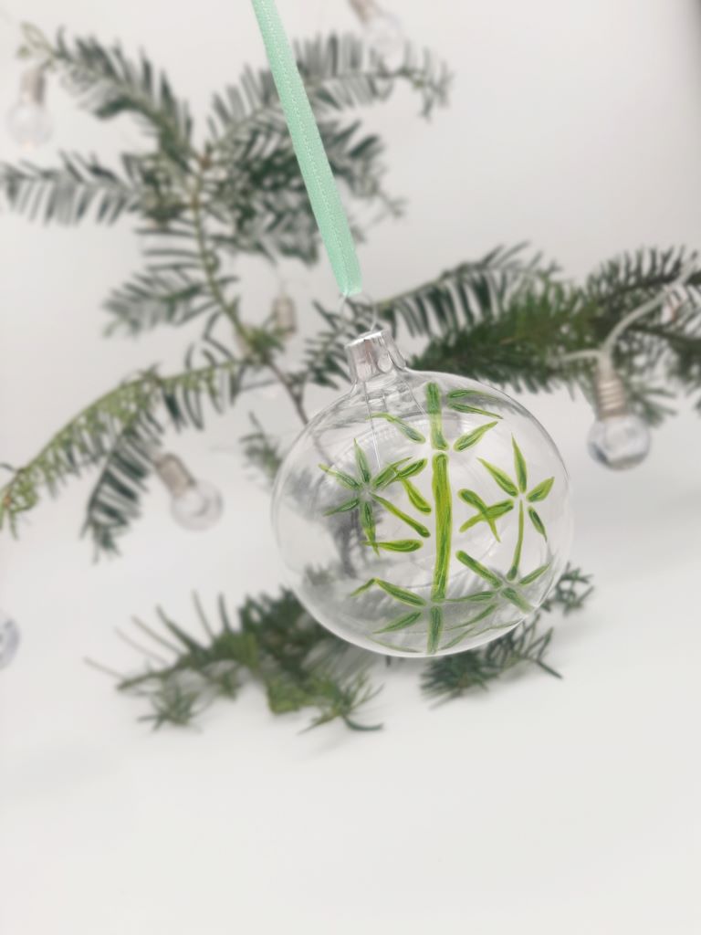 vánoční koulička "Bambusový háj" 6 cm