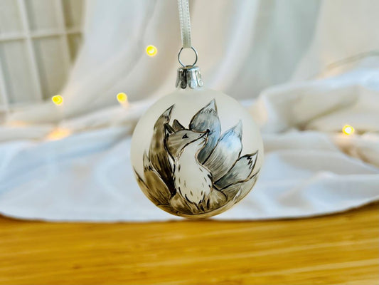 vánoční koulička "Kyuubi no Kitsune" 6 cm