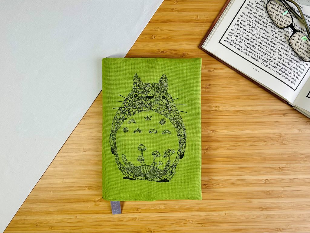 obal na knihu "Totoro" malý
