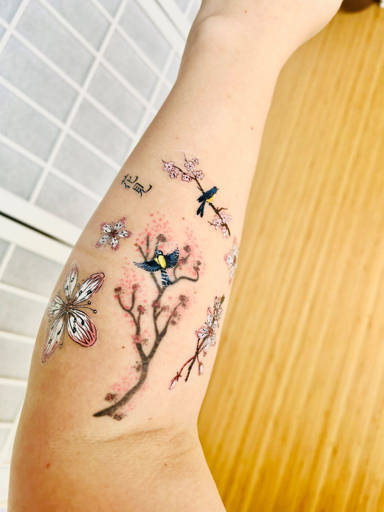 Dočasná tetovačka "Totoro a kočkobus"