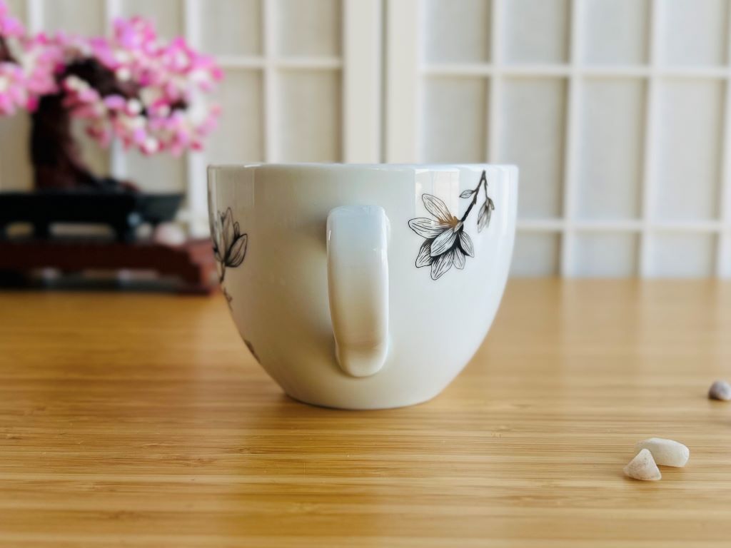 hrnek široký "Magnolie" se zlatou 480 ml