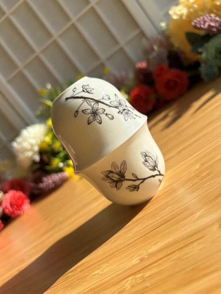 pohárek na saké  a čaj "Sakura" 50 ml