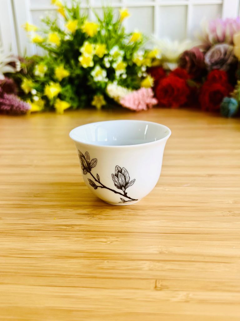 pohárek na saké a čaj "Magnolie" B&W 50 ml