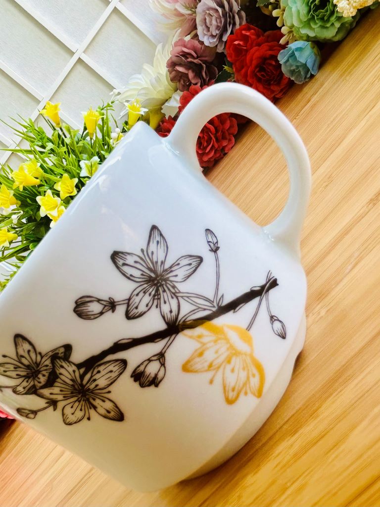 sada hrnků "Jarní Japonsko" se zlatou a stříbrnou 200 ml