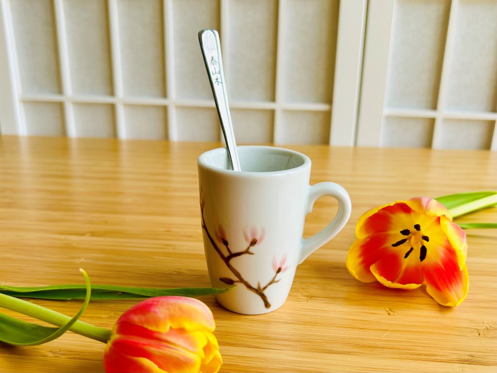 nerezová lžička "Magnolie"