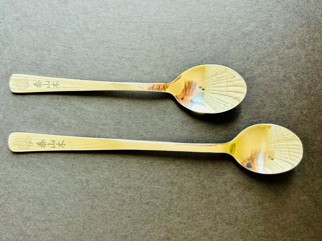 nerezová lžička "Magnolie"
