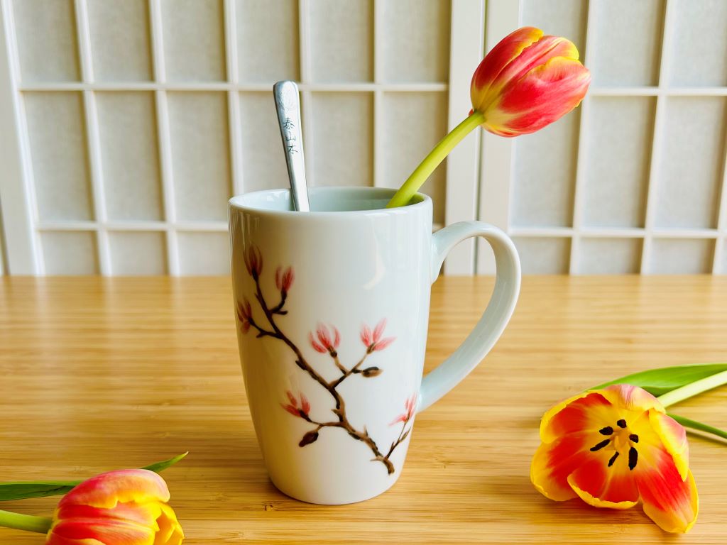 nerezová lžička "Magnolie"