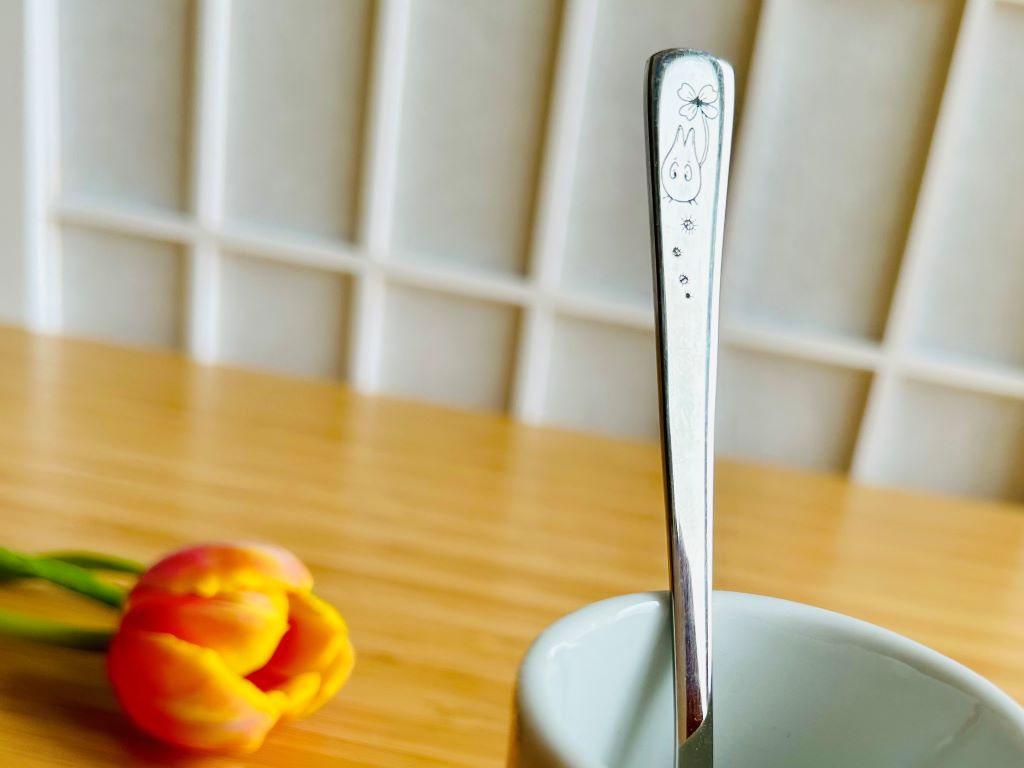 nerezová lžička "Totoro"