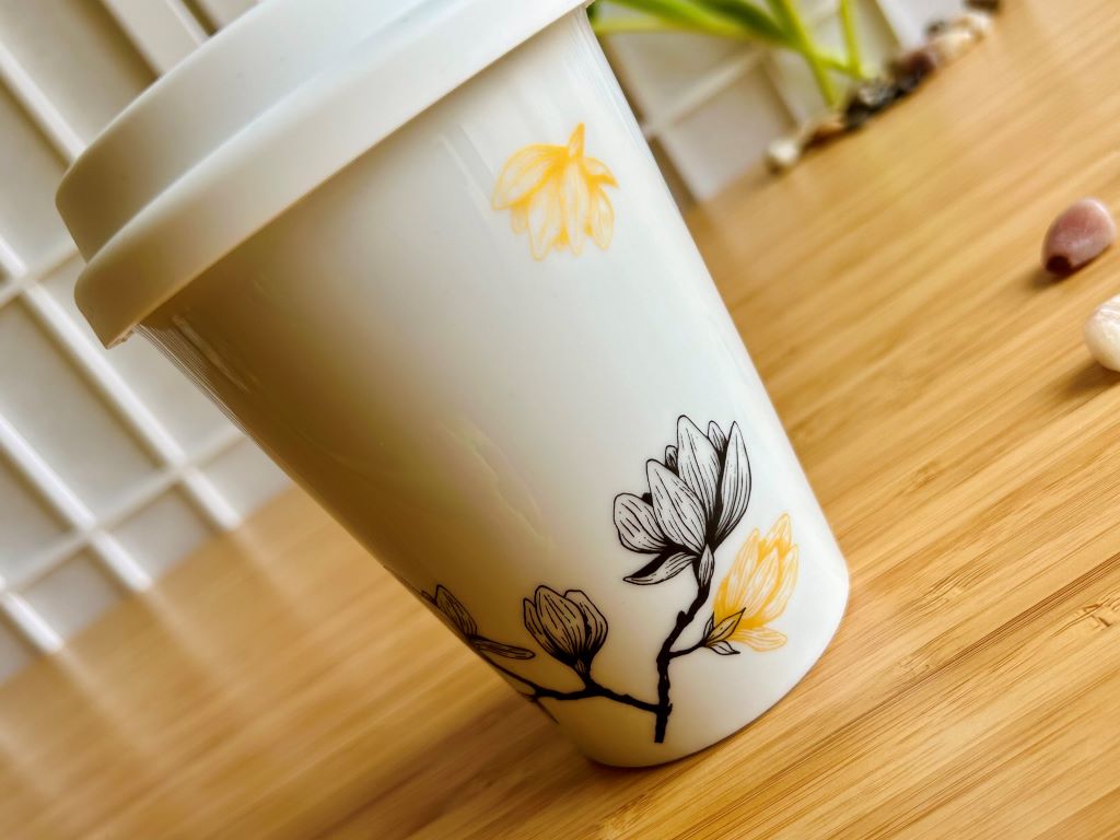 hrnek To Go "Magnolie" se zlatou 300 ml