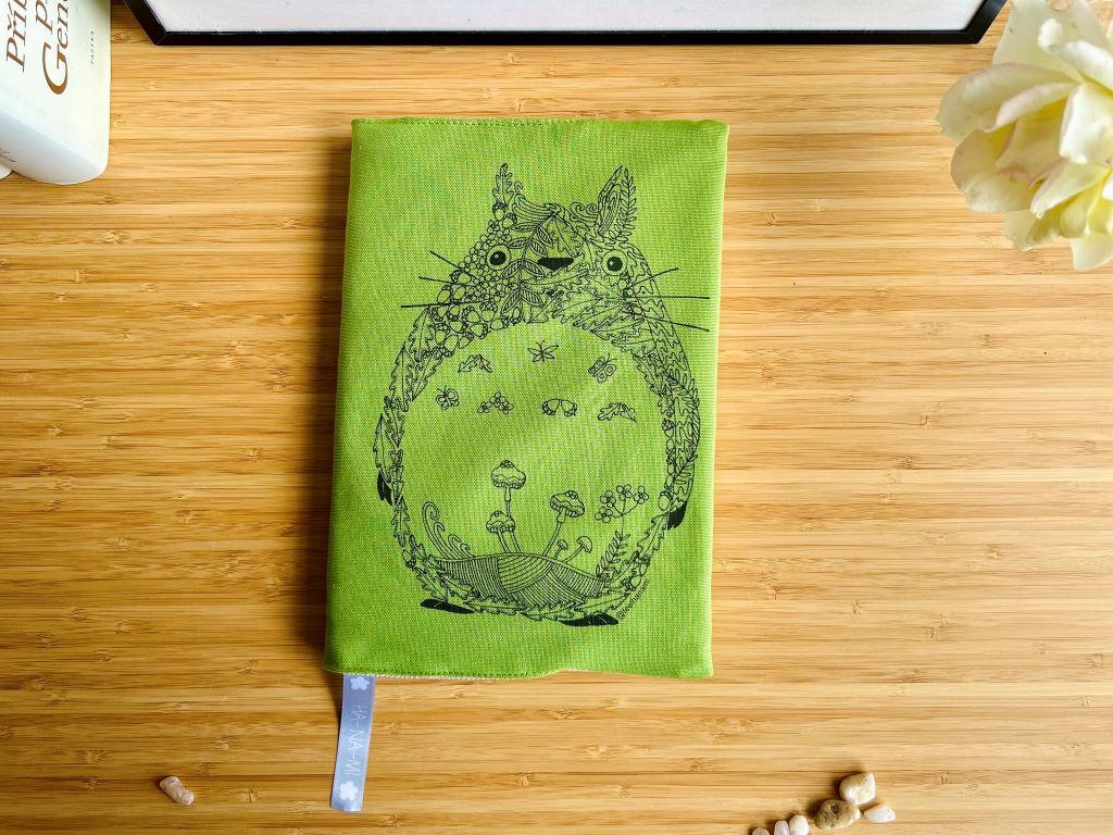 obal na knihu "Totoro" velký