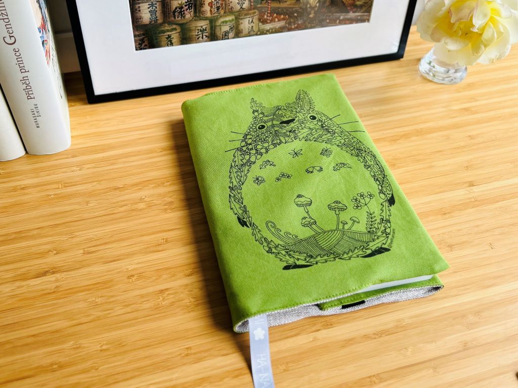 obal na knihu "Totoro" velký