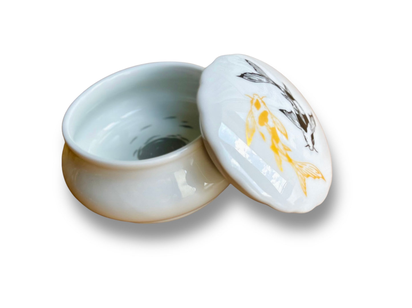 porcelánová dóza "Jezerní drahokamy aneb koi kapříci s měsícem"
