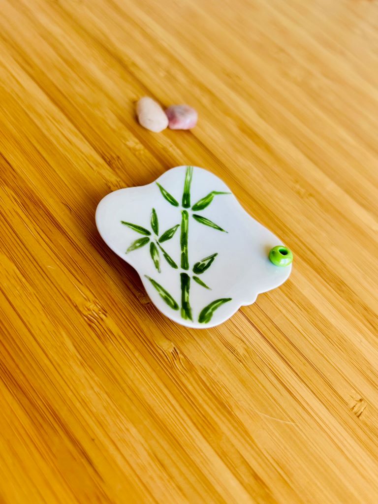 porcelánový stojánek na vonné tyčinky "Bambusový háj" 5,5x5,5 cm