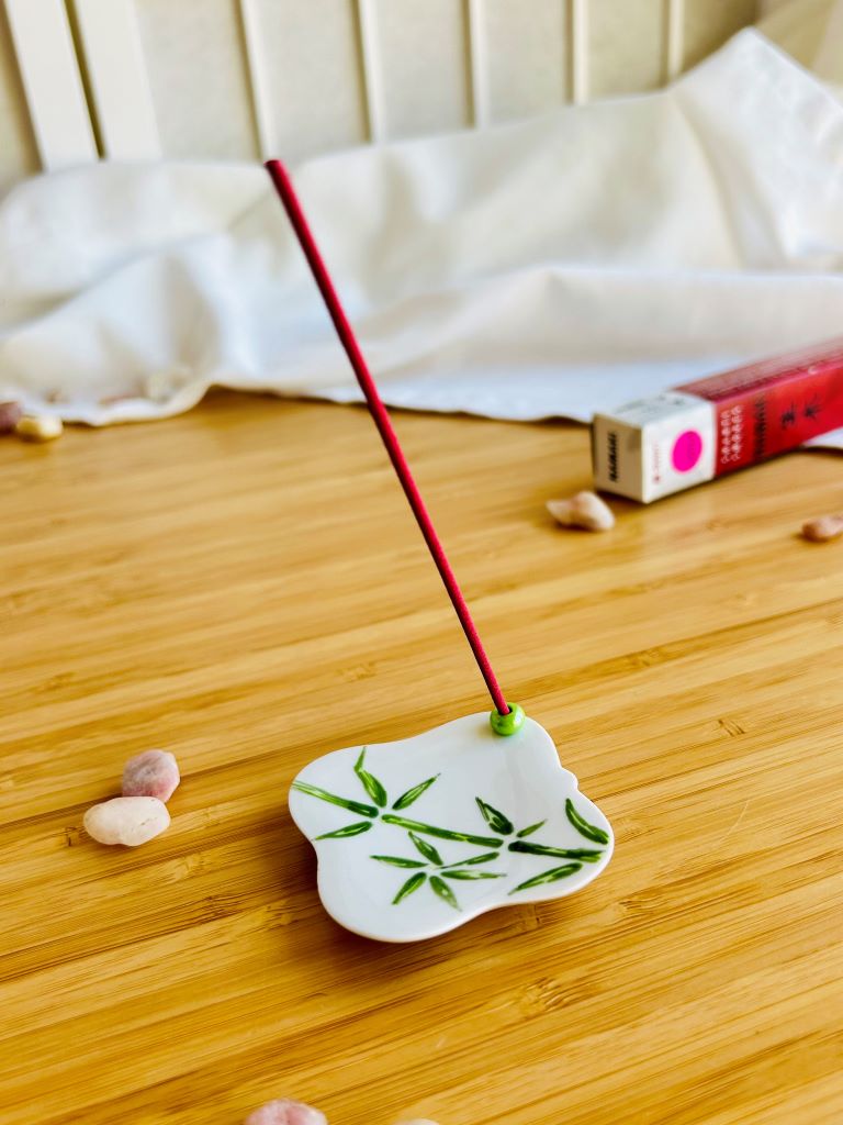 porcelánový stojánek na vonné tyčinky "Bambusový háj" 5,5x5,5 cm