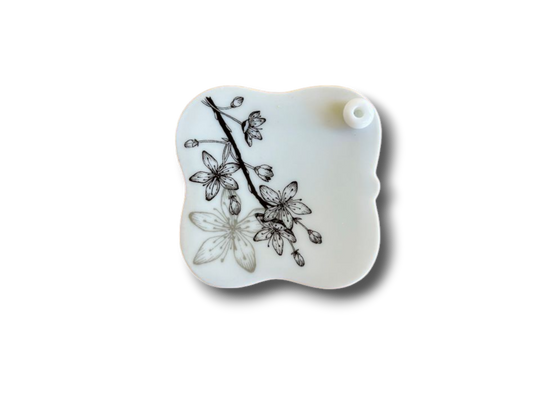 porcelánový stojánek na vonné tyčinky "Sakura" se stříbrnou 5,5x5,5 cm