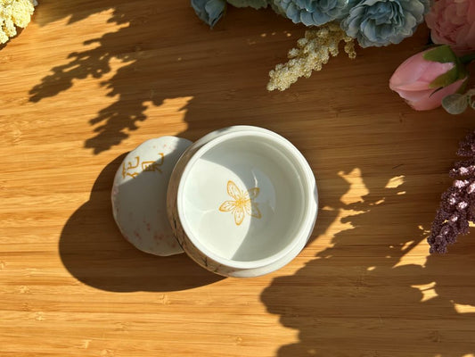 porcelánová dóza "Ráno pod sakurou"