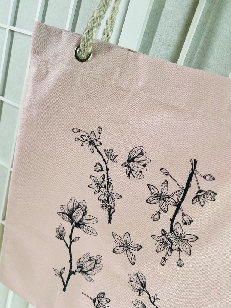 růžová nákupní taška "Jarní Japonsko" se šňůrovými uchy