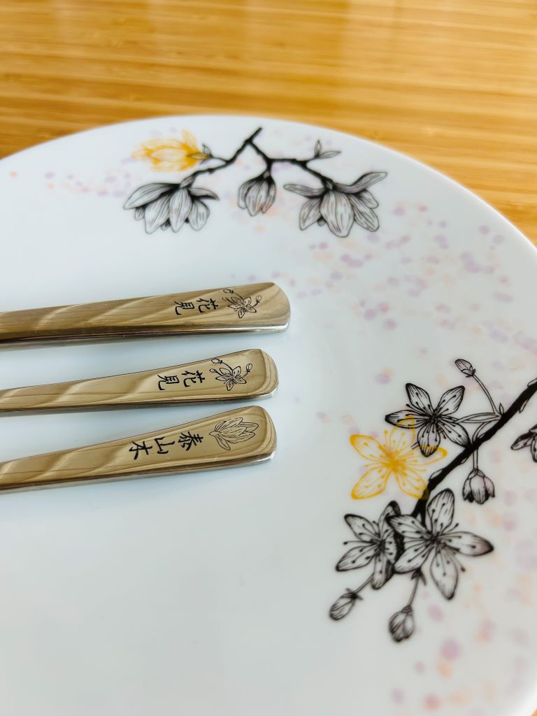 jídelní souprava "Jarní Japonsko" v dárkovém balení