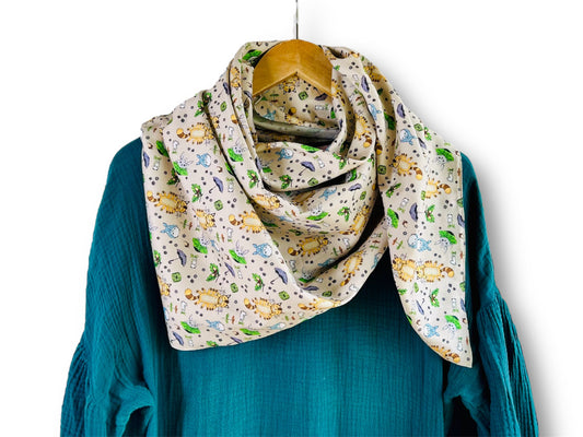 velký šátek "Totoro a další lesní duchové" 100x100 cm