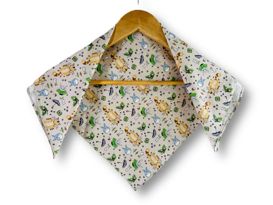 malý šátek "Totoro a další lesní duchové" 52x52 cm