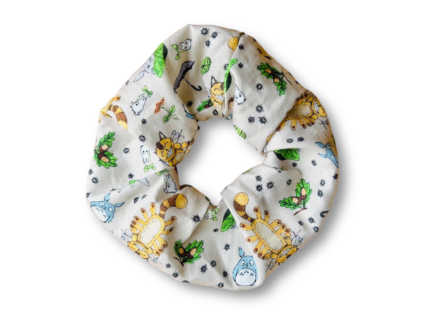 scrunchies "Totoro a další lesní duchové" látková gumička do vlasů