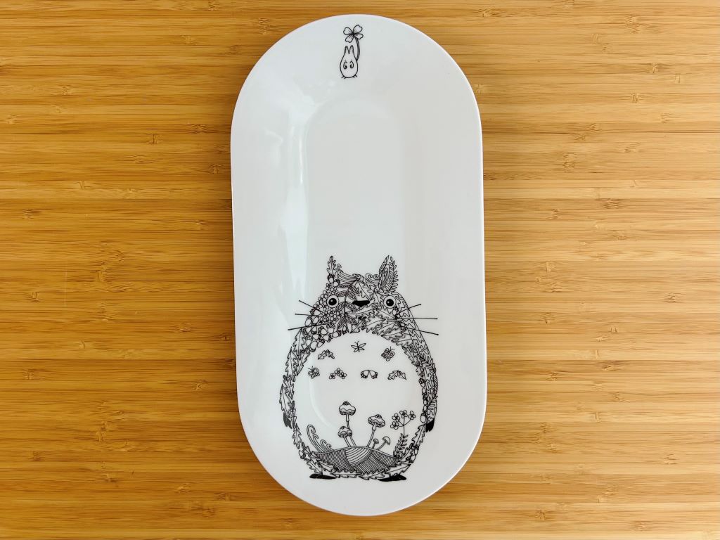 Porcelánový tác na sushi "Totoro" 35x18 cm