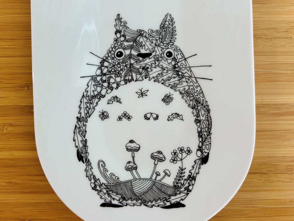 Porcelánový tác na sushi "Totoro" 35x18 cm