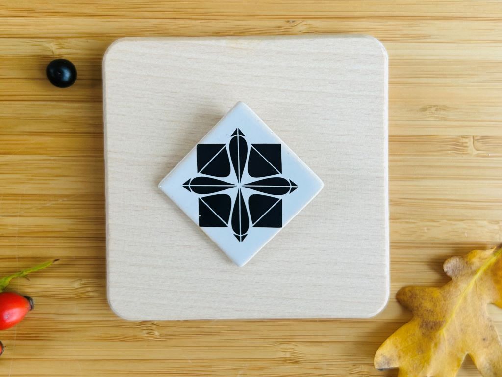 keramická brož "Origami lotos"