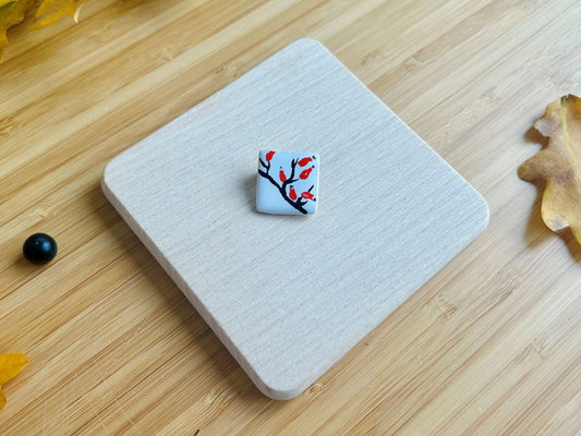 keramická mini brož "Šípkový čaj"