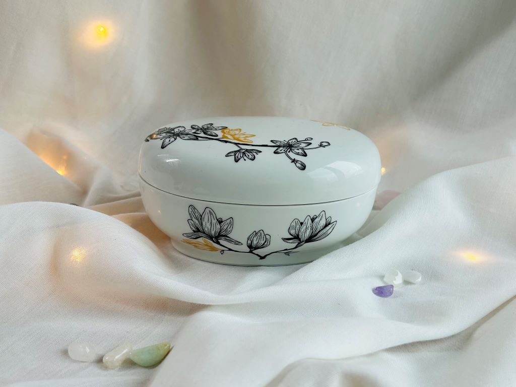 porcelánová šperkovnice "Jarní Japonsko" s polštářkem