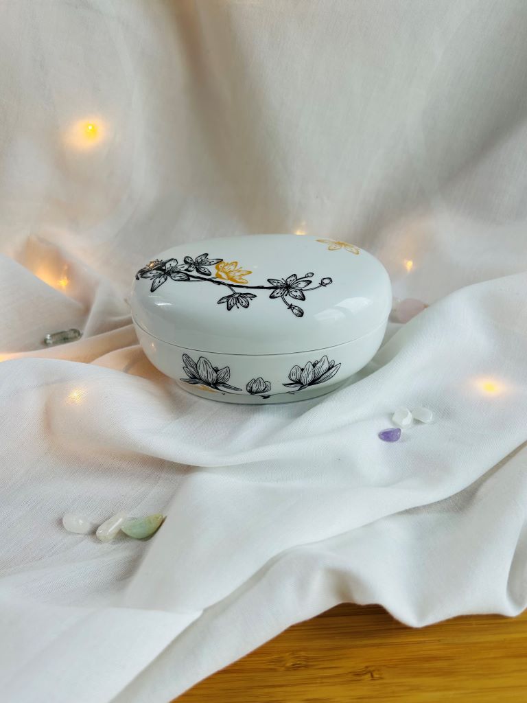 porcelánová šperkovnice "Jarní Japonsko" s polštářkem