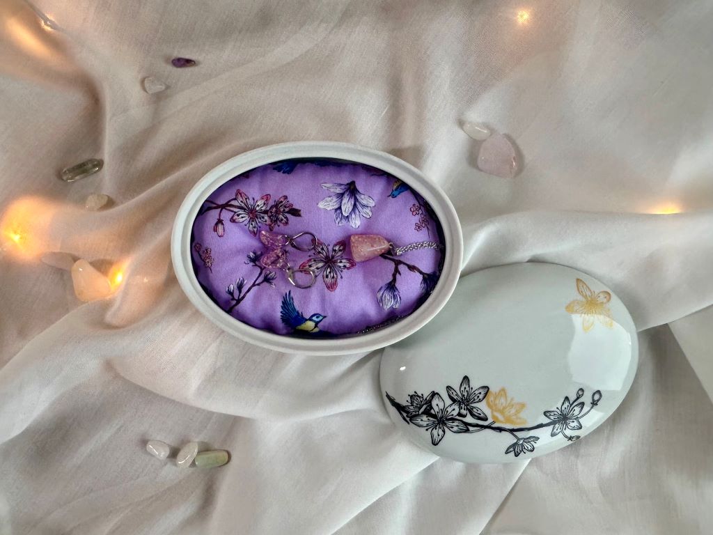 porcelánová šperkovnice "Jarní Japonsko" s polštářkem