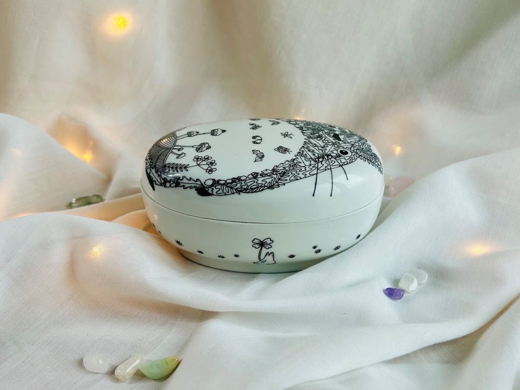 porcelánová šperkovnice "Totoro" s polštářkem