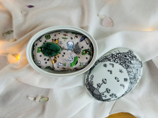 porcelánová šperkovnice "Totoro" s polštářkem