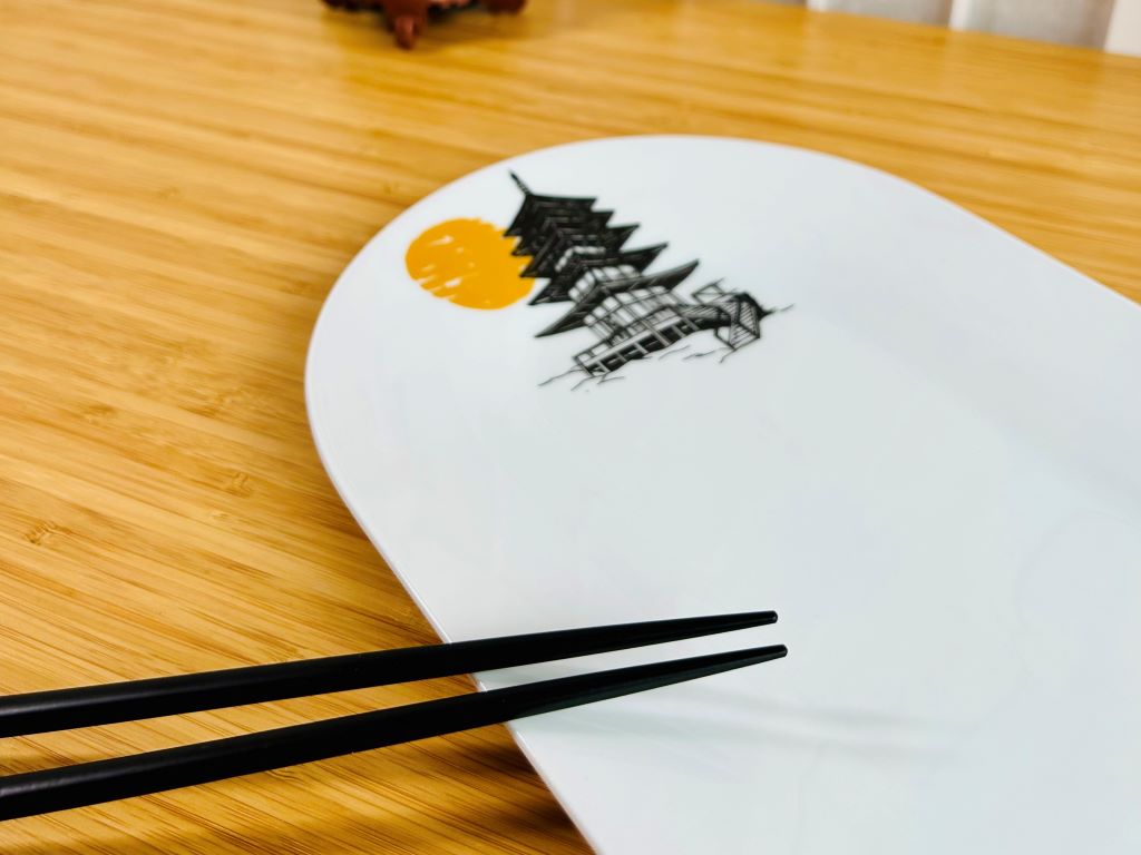 Porcelánový tác na sushi "Japonský hrad a pagoda" 40x20 cm